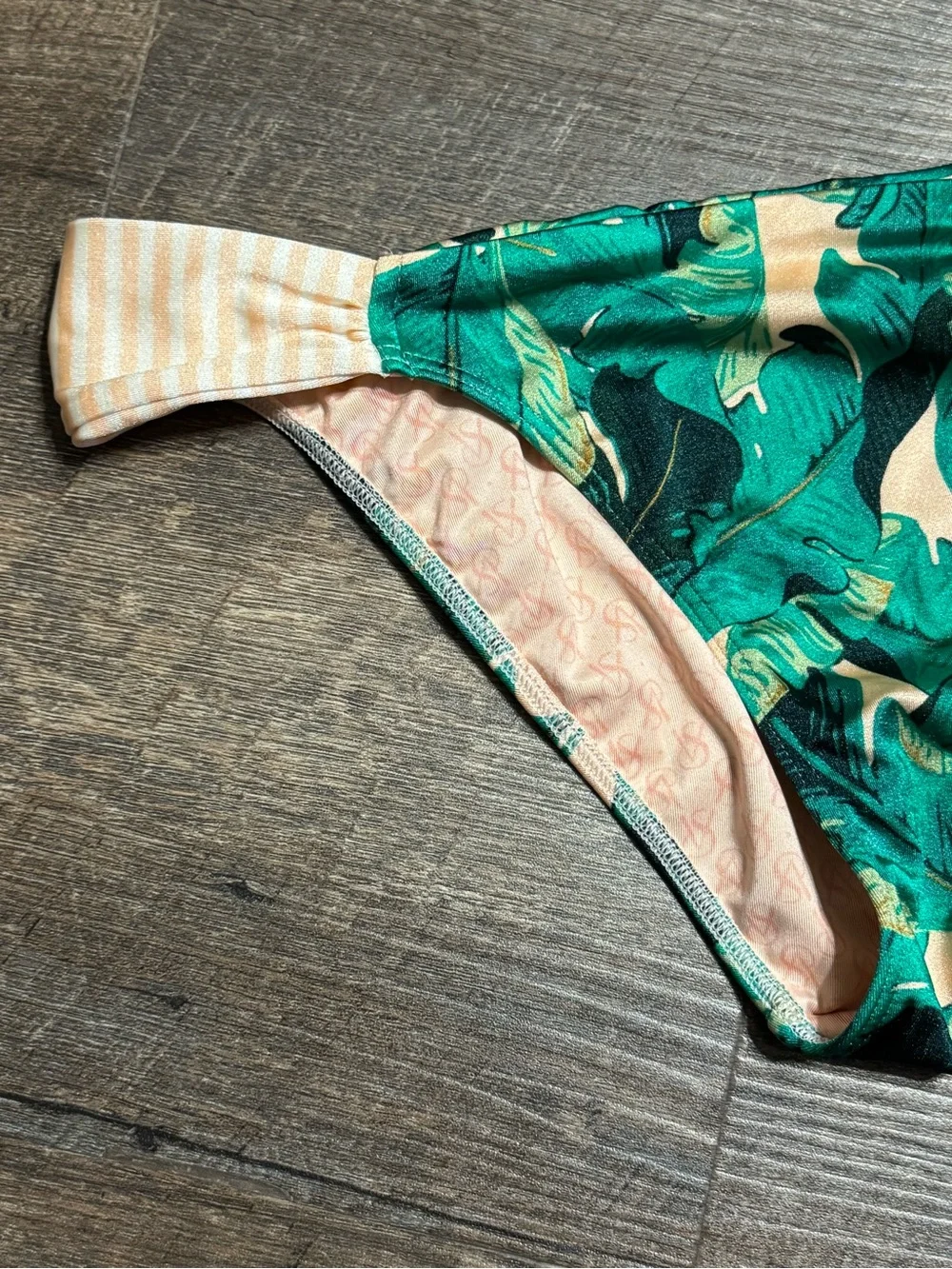 Victoria's Secret Bombshell Bikini Green Palm Leaf Print Bikini Set 34C/Med - Picture 3 of 11